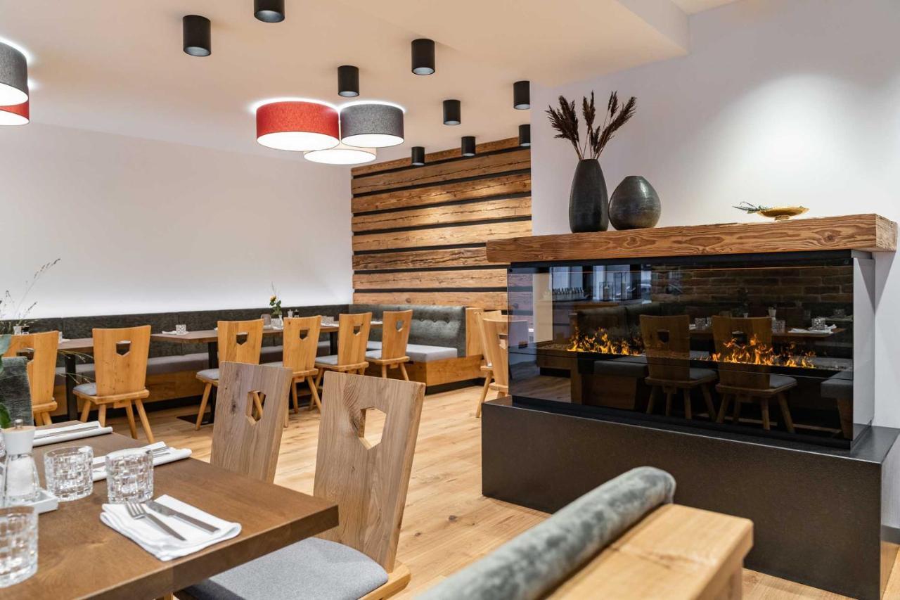 Hotel Goldener Hirsch Кауфбойрен Экстерьер фото