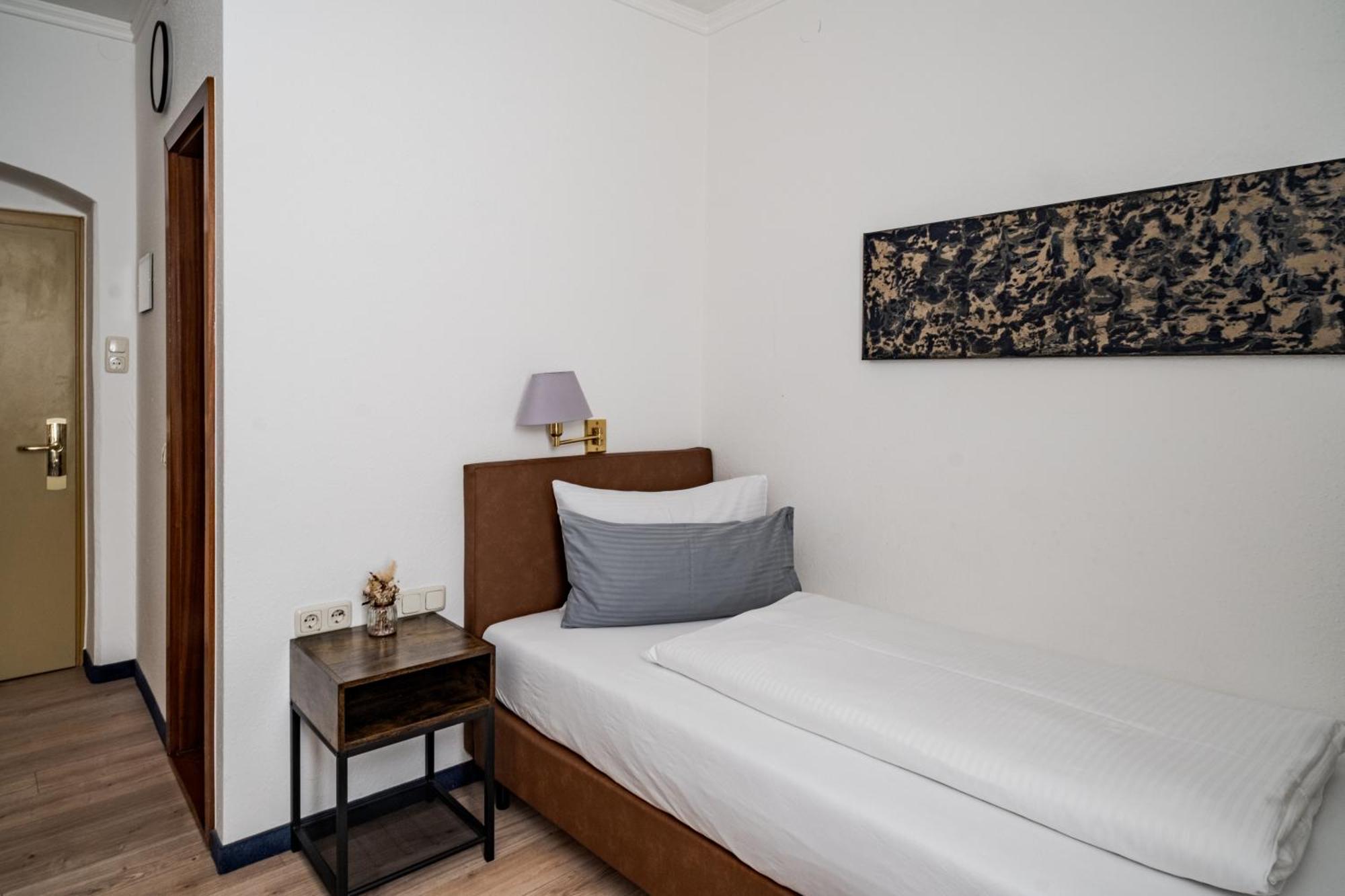 Hotel Goldener Hirsch Кауфбойрен Экстерьер фото